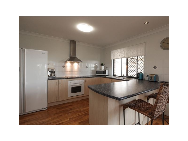 17 Chatfield St, Edens Landing QLD 4207