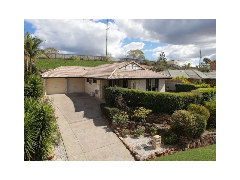 17 Chatfield St, Edens Landing QLD 4207