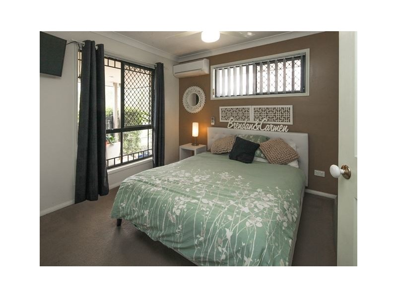 17 Chatfield St, Edens Landing QLD 4207
