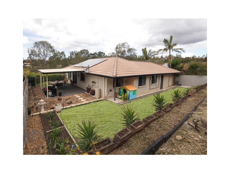 17 Chatfield St, Edens Landing QLD 4207