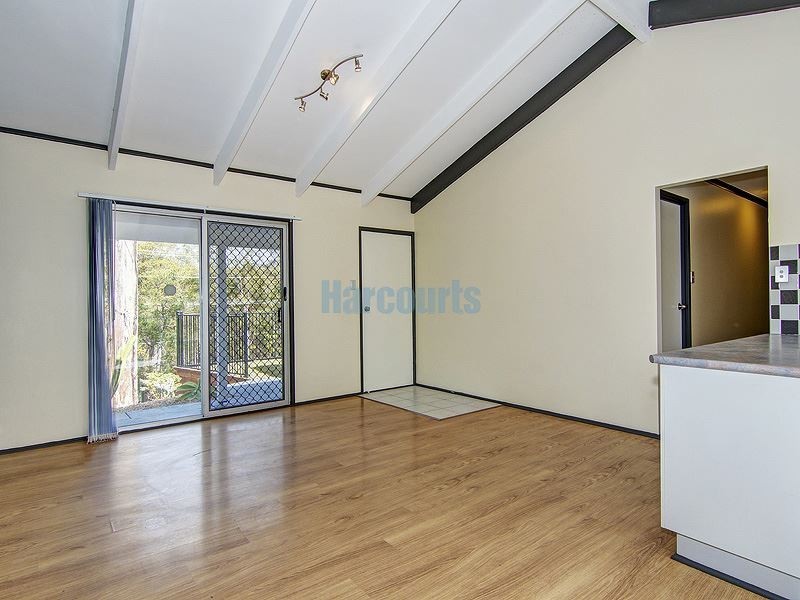 11 Tallagandra Road, Beenleigh QLD 4207