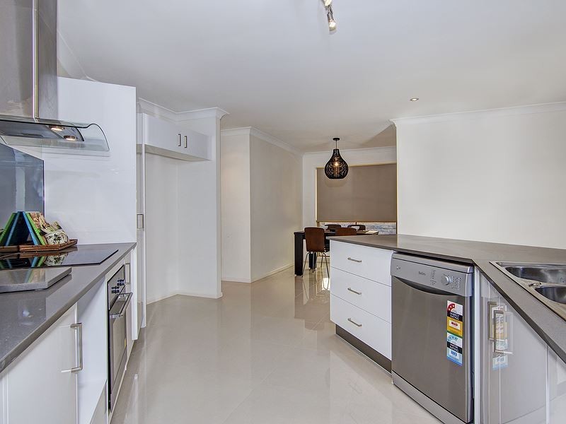 27 Bennelong Ct, Beenleigh QLD 4207