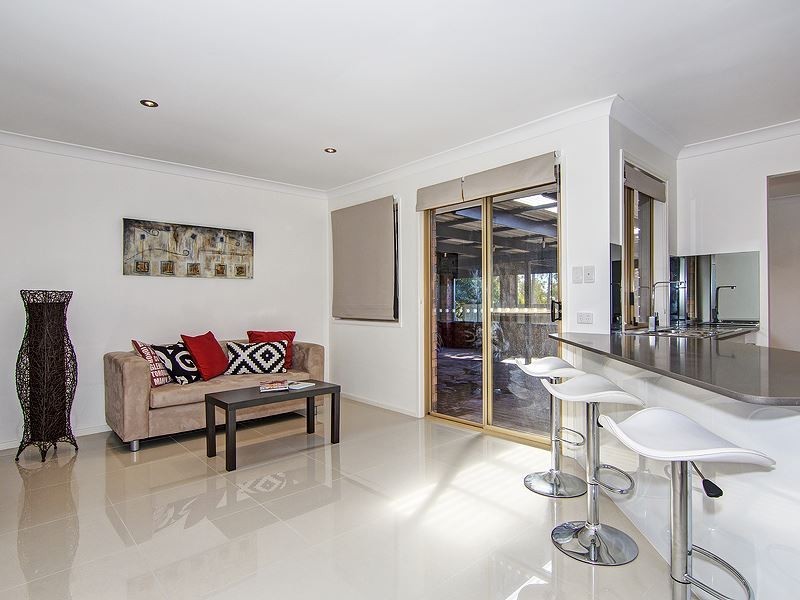 27 Bennelong Ct, Beenleigh QLD 4207