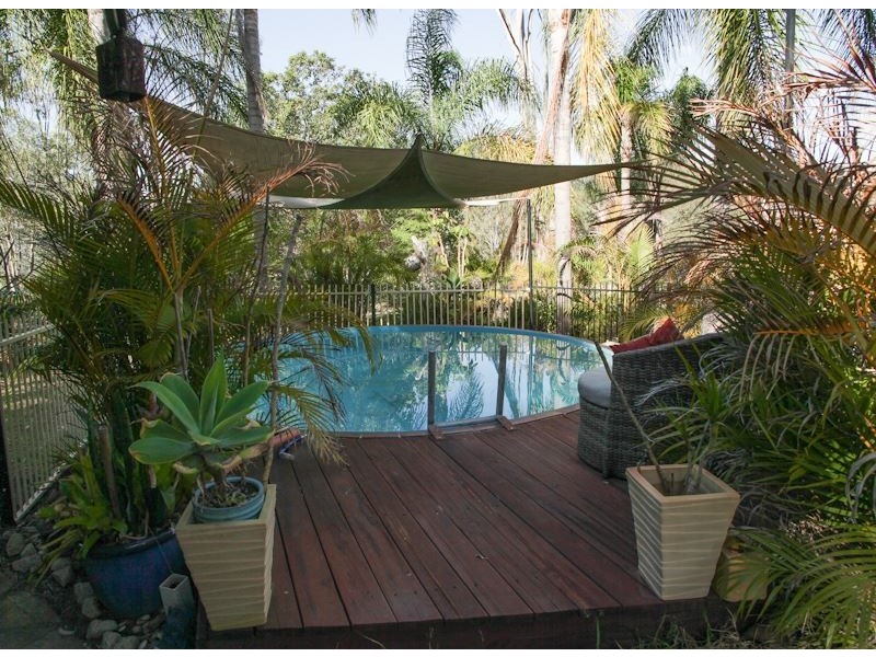 707 Plunkett Rd, Cedar Creek QLD 4207