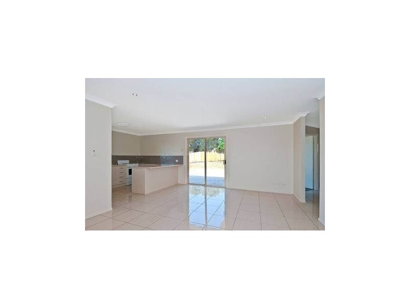 13 Hendrix St, Windaroo QLD 4207