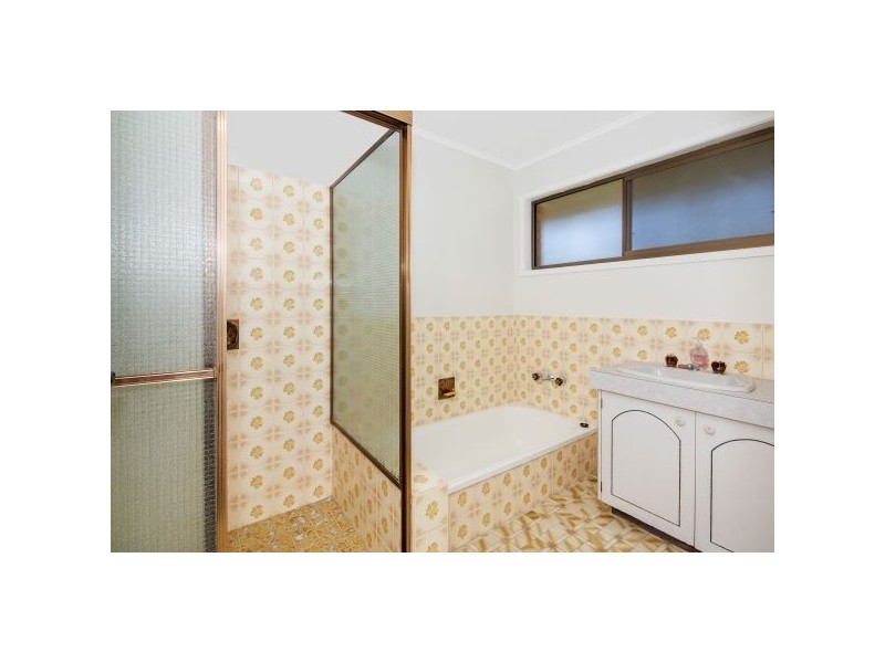 28 Dublin Dr, Eagleby QLD 4207