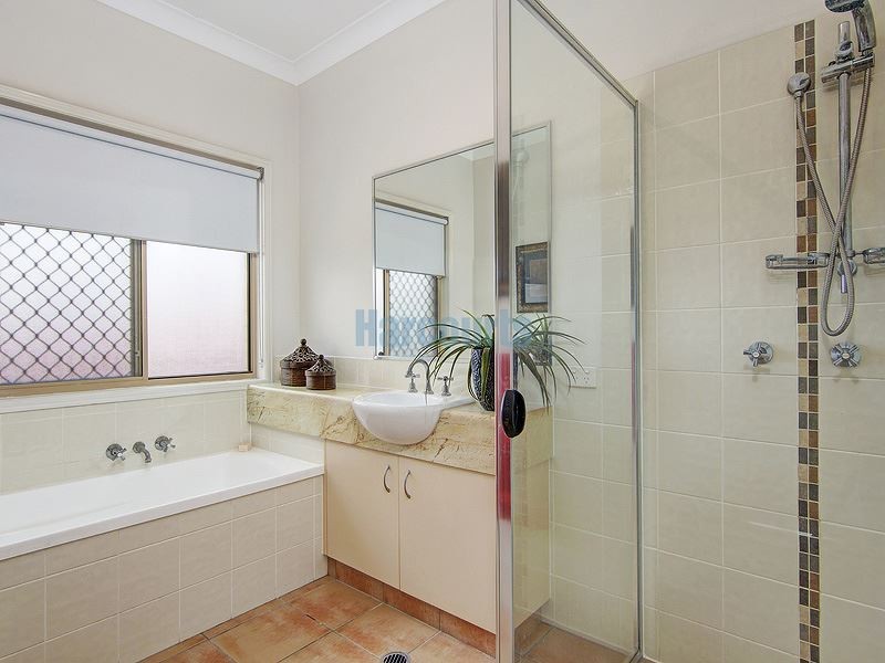 1 Wendt Place, Edens Landing QLD 4207