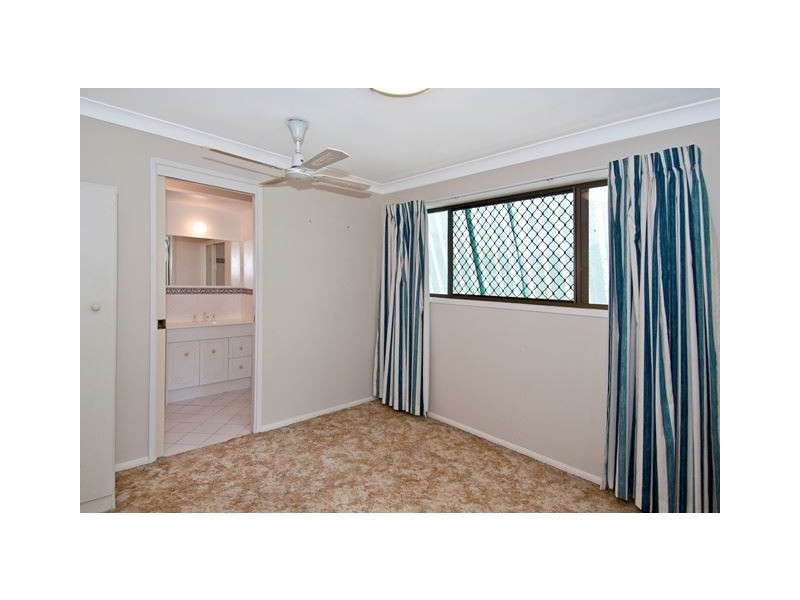 4 Earlsfield Court, Carindale QLD 4152