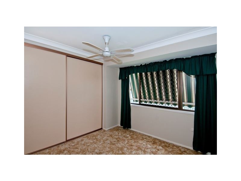 4 Earlsfield Court, Carindale QLD 4152