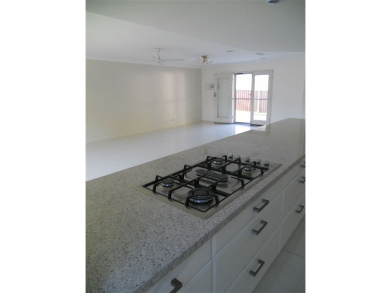 10 Sheridan Street, Shailer Park QLD 4128