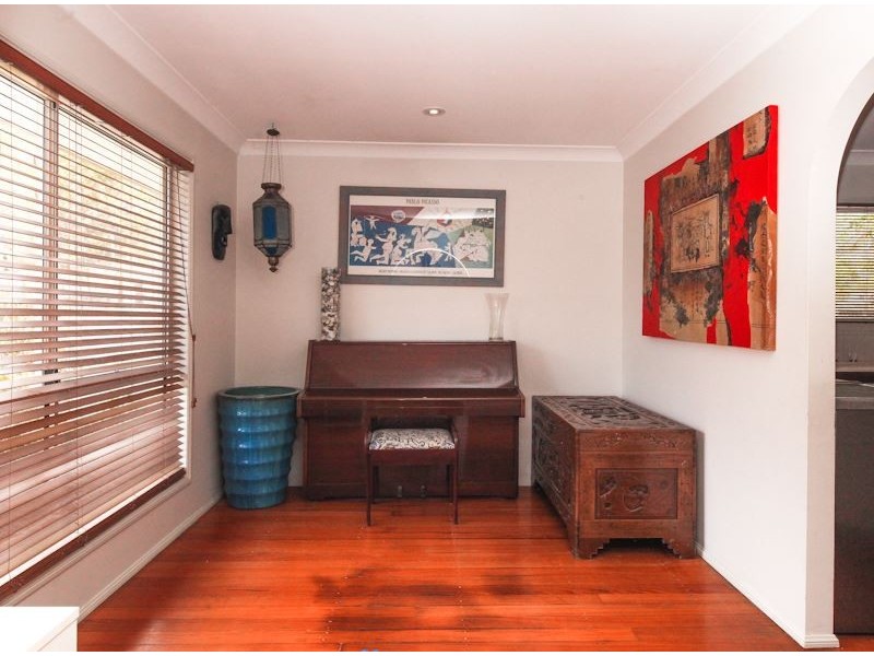 16 Veronica Ct, Buccan QLD 4207