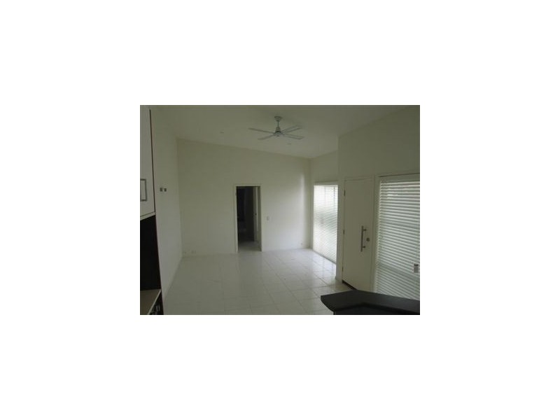 1/64 Castile Crescent, Edens Landing QLD 4207