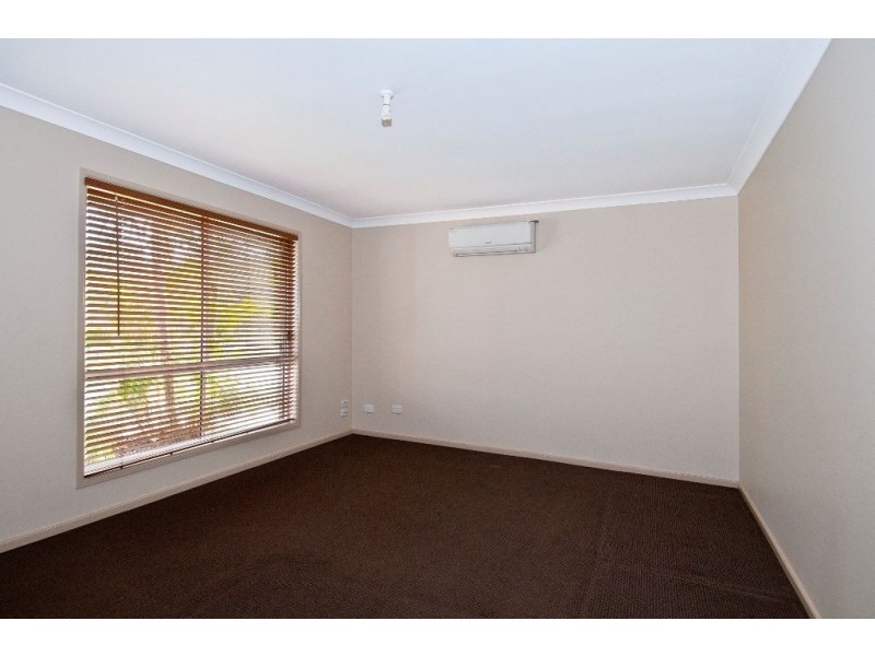 63 Kummara Road, Edens Landing QLD 4207