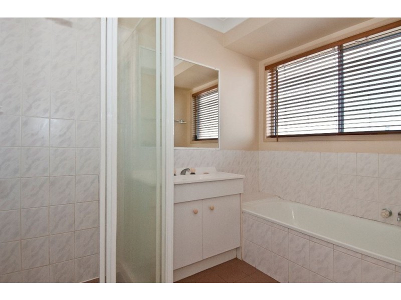 63 Kummara Road, Edens Landing QLD 4207