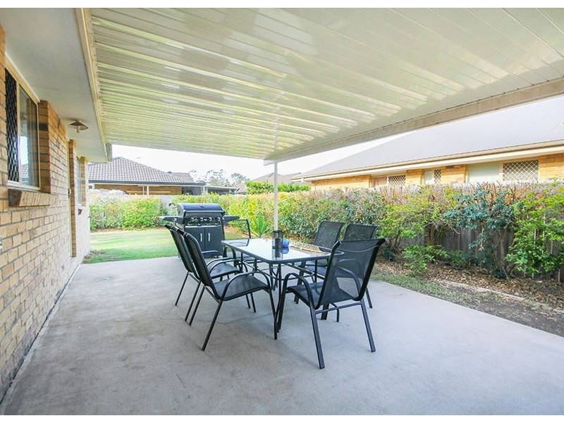 8 Lake Kurwongbah Court, Logan Reserve QLD 4133