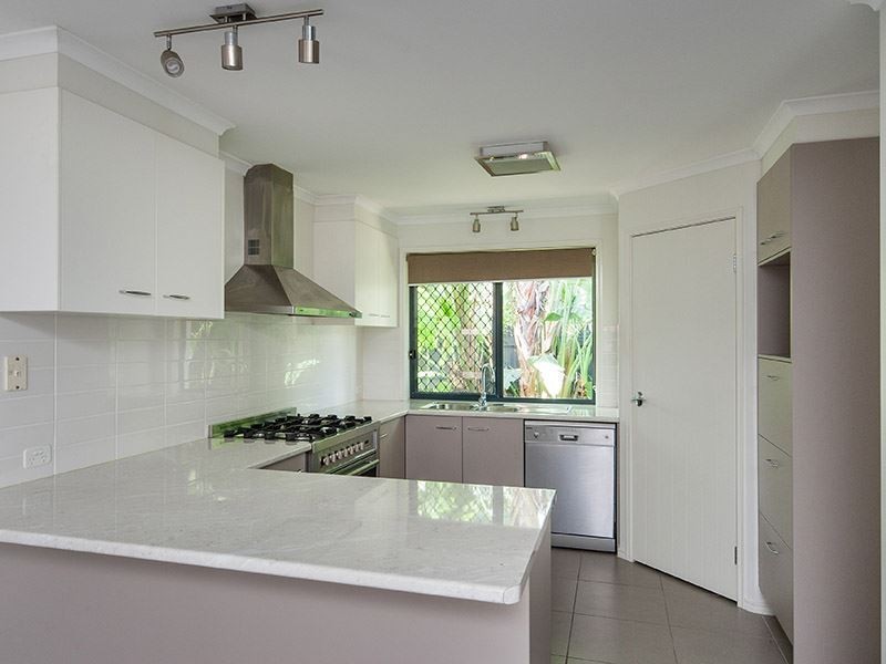 16 Coalstoun Crossing, Waterford QLD 4133