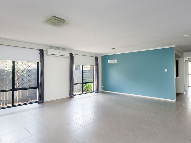 16 Coalstoun Crossing, Waterford QLD 4133