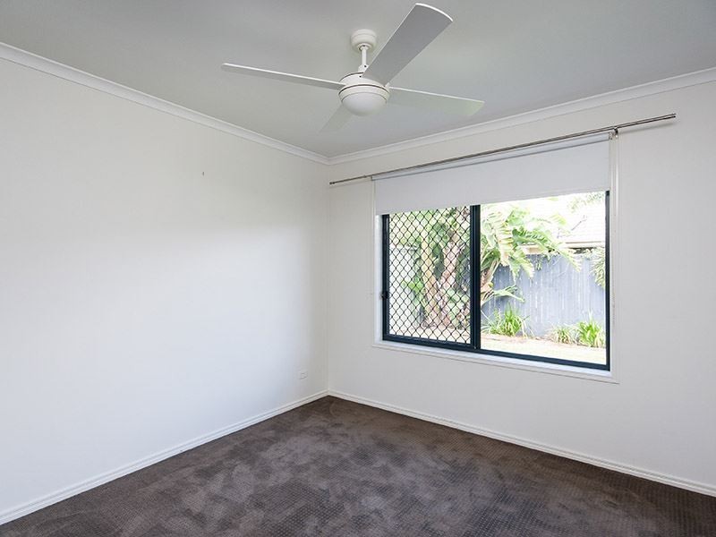 16 Coalstoun Crossing, Waterford QLD 4133