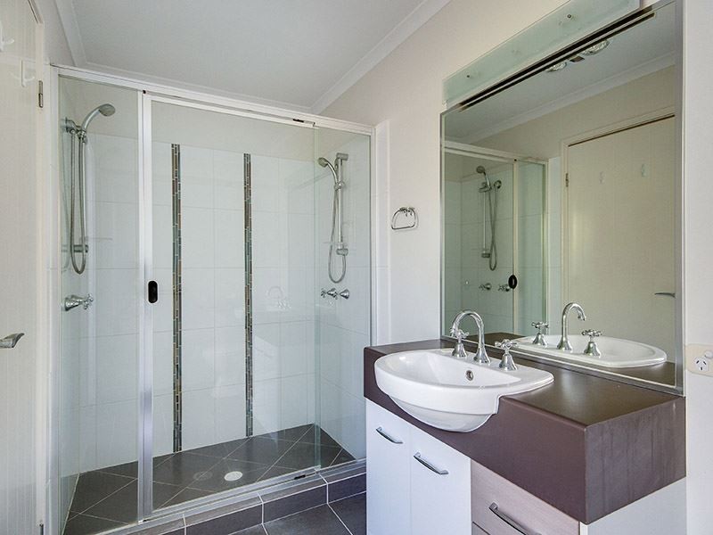 16 Coalstoun Crossing, Waterford QLD 4133