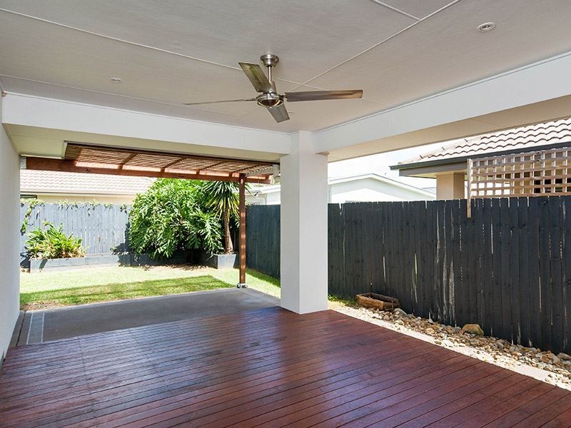 16 Coalstoun Crossing, Waterford QLD 4133