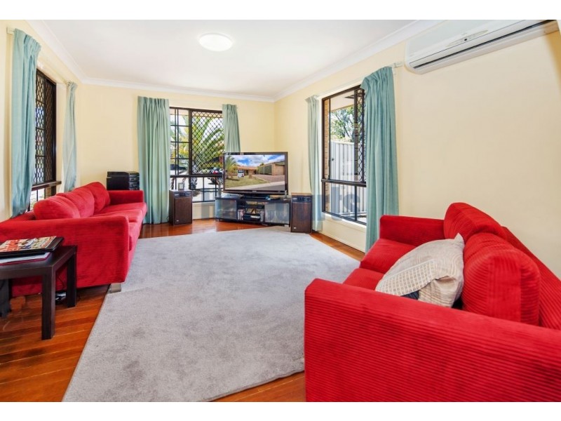 3 Tregana Circuit, Edens Landing QLD 4207