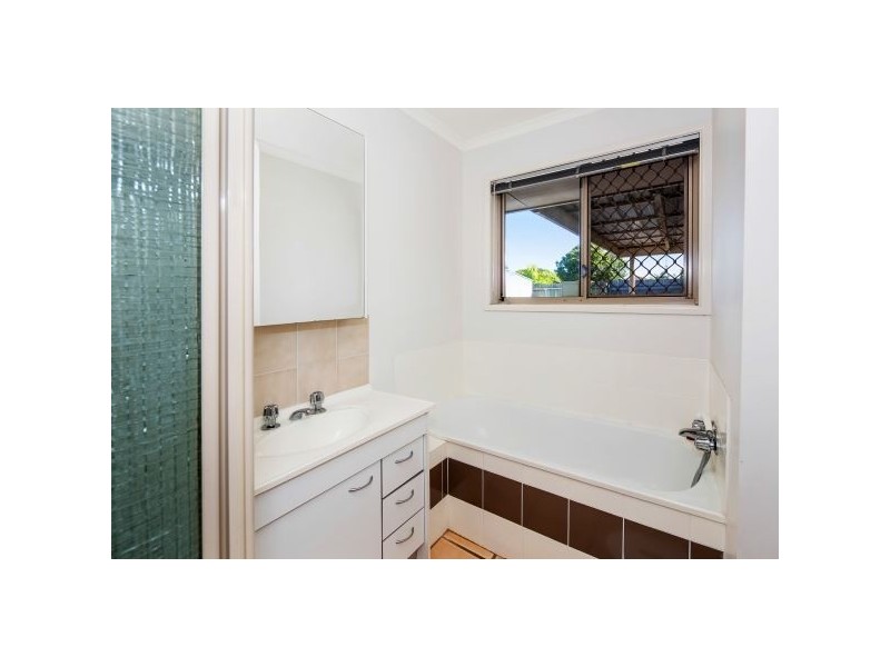 24 Merrow St, Mount Warren Park QLD 4207