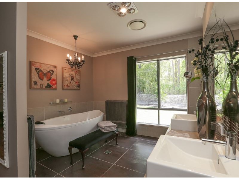141 Lavelle Drive, Logan Village QLD 4207