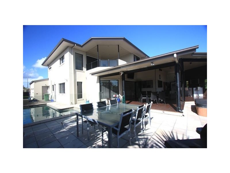 2 Omaru Street, Loganholme QLD 4129