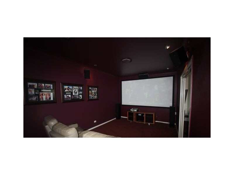 2 Omaru Street, Loganholme QLD 4129