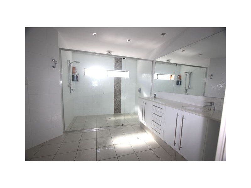 2 Omaru Street, Loganholme QLD 4129