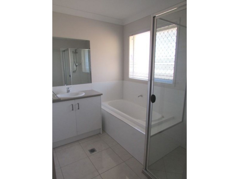 25 Riverside Sanctuary Terrace, Ormeau QLD 4208