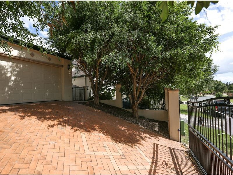 59 White Cedar Circuit, Stretton QLD 4116