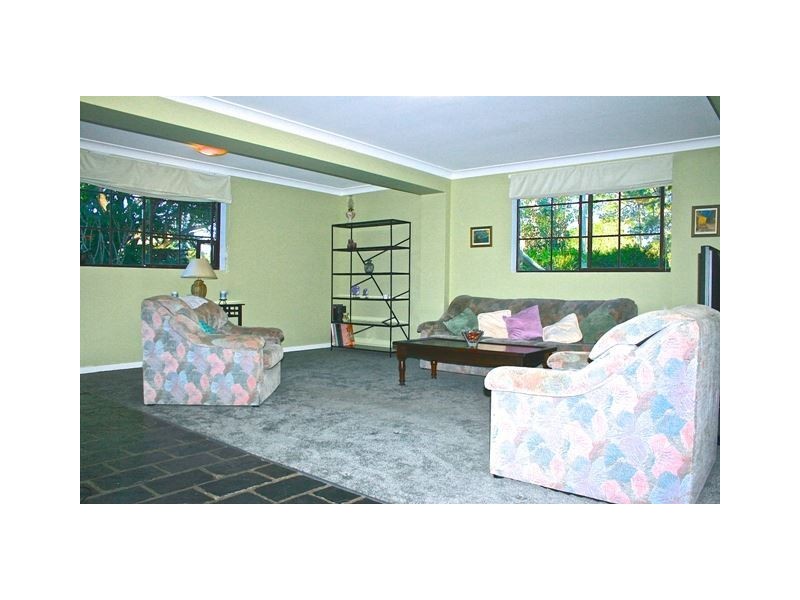 48 Luscombe Cres, Wolffdene QLD 4207