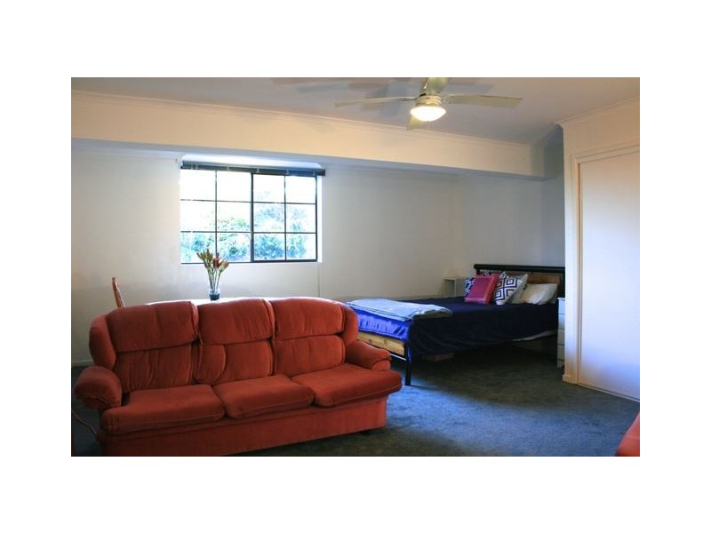 48 Luscombe Cres, Wolffdene QLD 4207