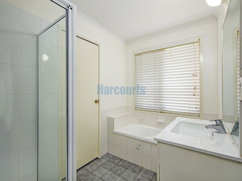 115 Castile Crescent, Edens Landing QLD 4207