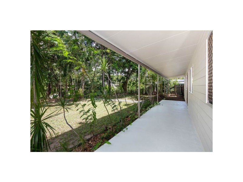 5 Lima Street, Edens Landing QLD 4207