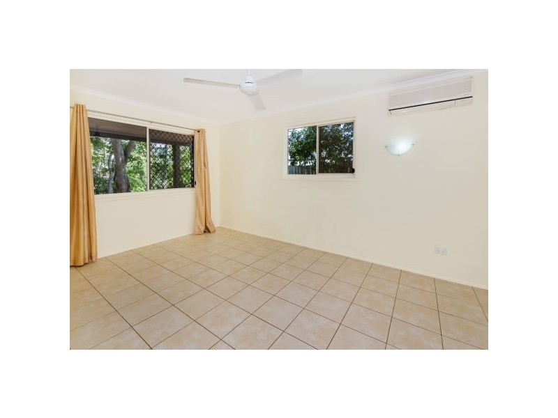 5 Lima Street, Edens Landing QLD 4207