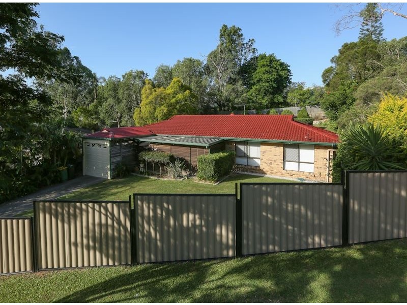 24 Morisset Ct, Edens Landing QLD 4207