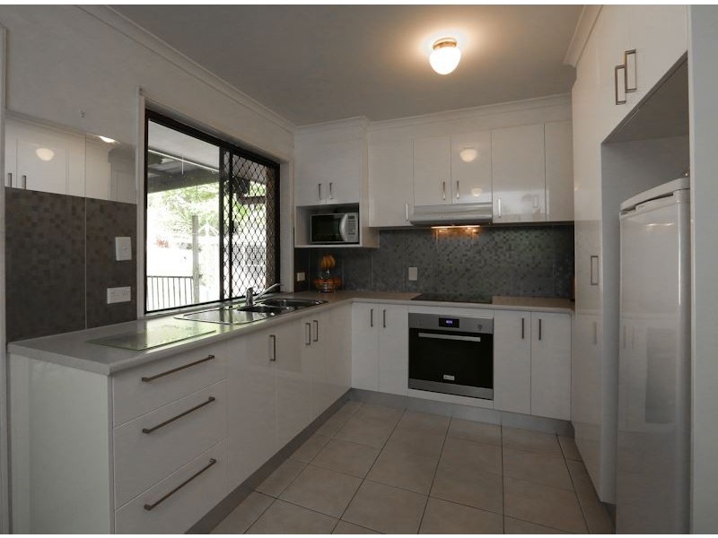 24 Morisset Ct, Edens Landing QLD 4207