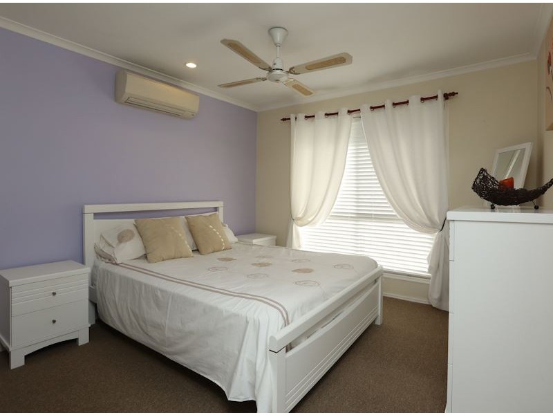 24 Morisset Ct, Edens Landing QLD 4207