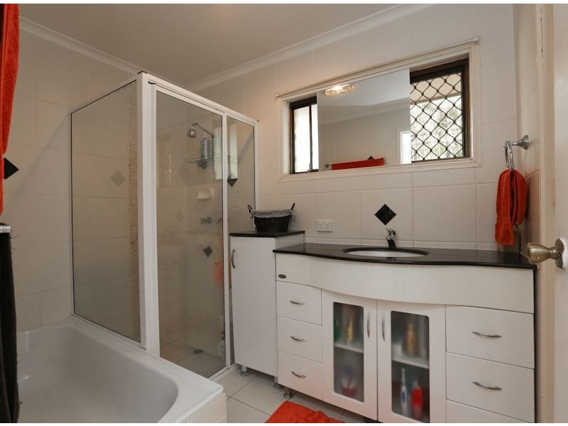 24 Morisset Ct, Edens Landing QLD 4207