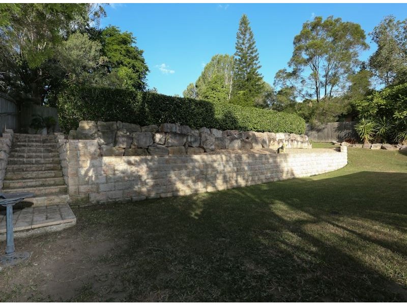 24 Morisset Ct, Edens Landing QLD 4207