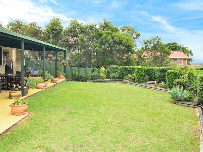 5 Vella Place, Edens Landing QLD 4207