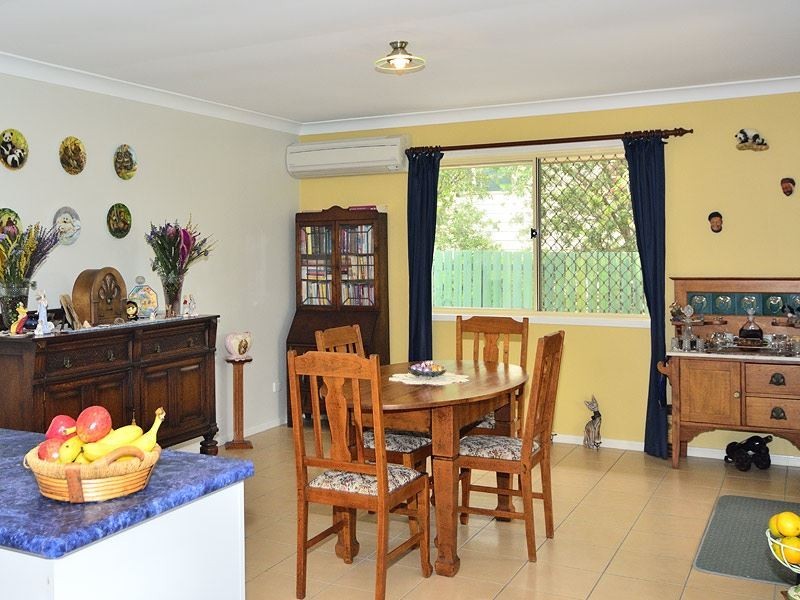 5 Vella Place, Edens Landing QLD 4207