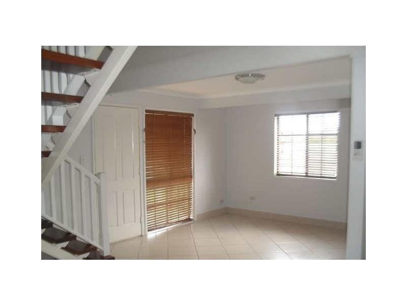 2 Eastwell Court, Mount Warren Park QLD 4207