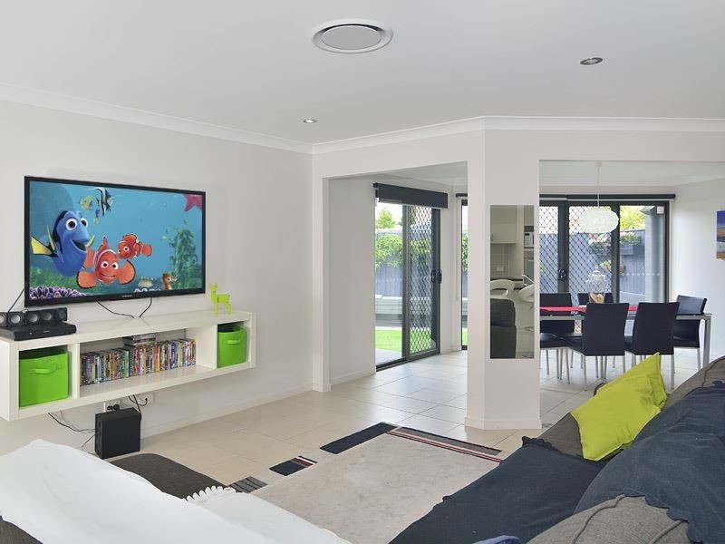 1 Richmond Crescent, Waterford QLD 4133