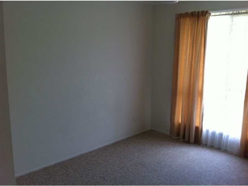 63 Tallagandra Rd, Beenleigh QLD 4207