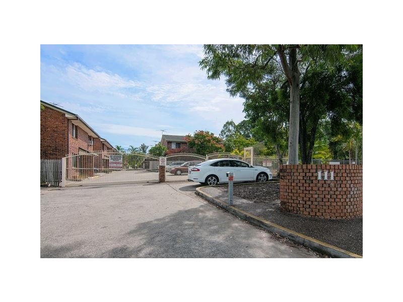 2/111 Kingston Road, Woodridge QLD 4114