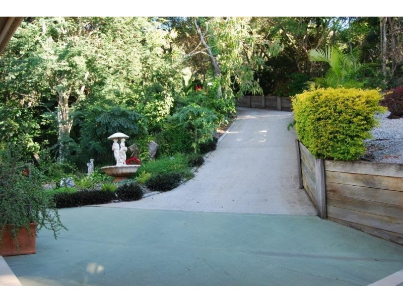5 Bahrview Drive, Bahrs Scrub QLD 4207