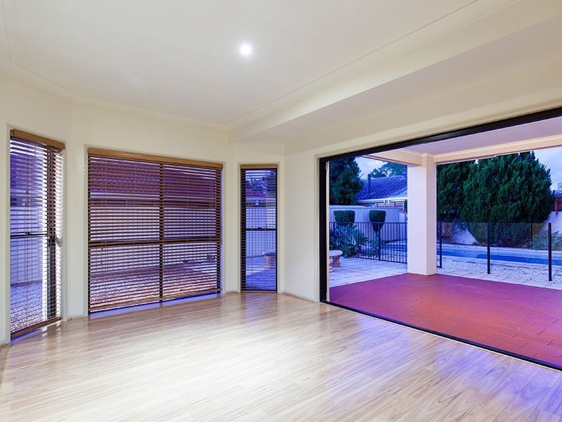 48 Edinburgh Road, Benowa QLD 4217